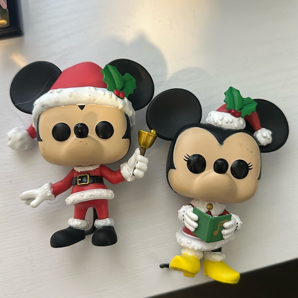 Christmas Mickey and Minnie Funko Pops